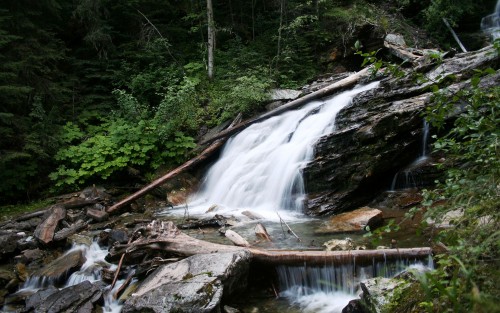 Cascades wallpaper 1
