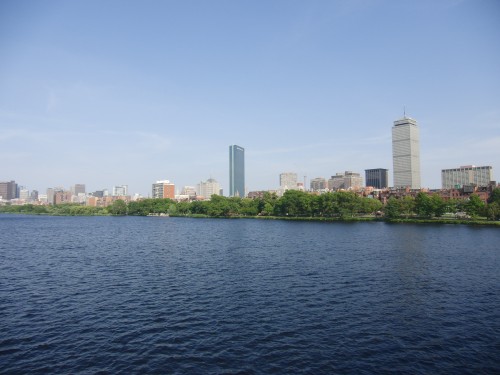 Vue de Boston depuis le bassin de la rivière Charles
