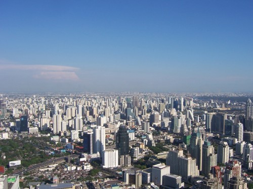 Vue sur des immeubles résidentiels de Bangkok depuis la tour Baiyoke Tower II